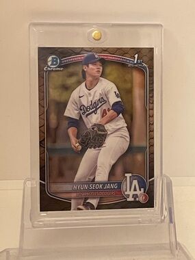 Hyun-Seok Jang 2025 Bowman Chrome 1st Draft Rookie -Dodgers-Reptilian Parallel